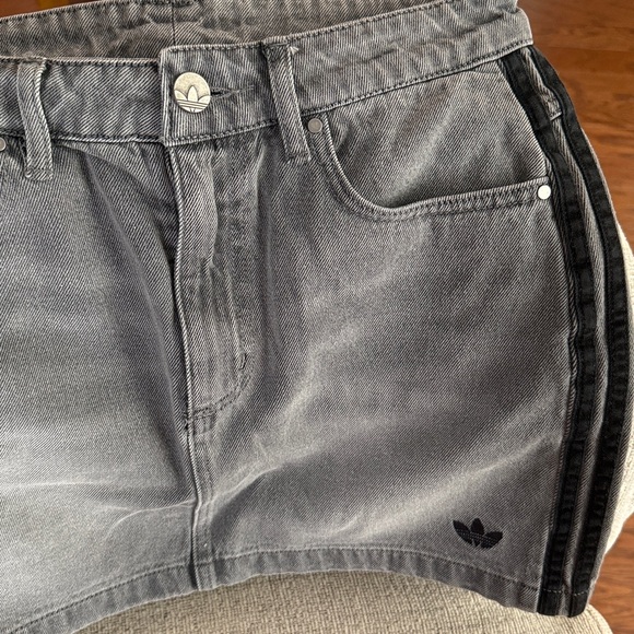 New adidas Adicolor 3-Stripes Denim Mini Skirt - Picture 11 of 12